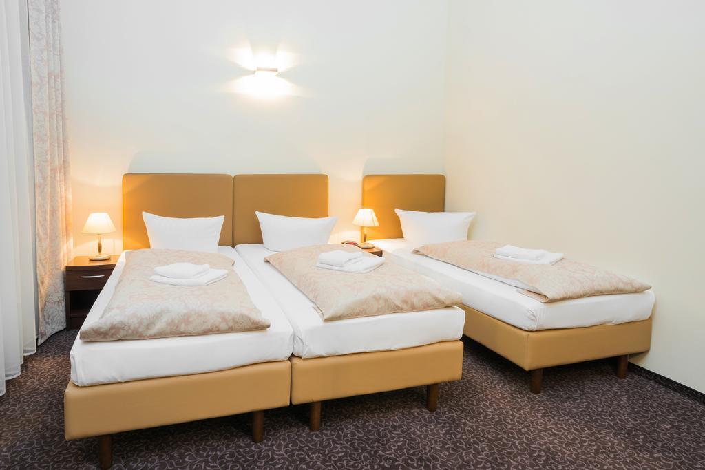 Upper Room Hotel Kurfuerstendamm Berlin Room photo